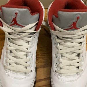 Jordan5’s 10 1/2 b/o 100 good condition